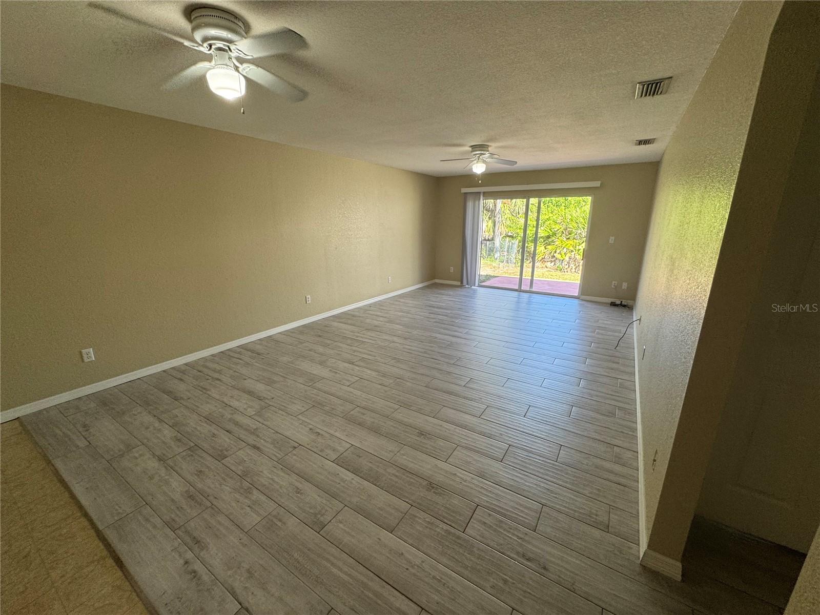 Image 10 of 21 For 10194 Tramore Avenue A