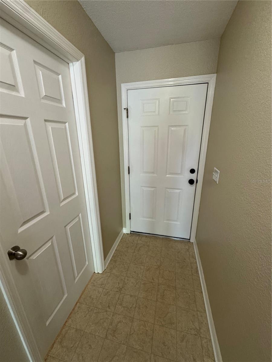 Image 5 of 21 For 10194 Tramore Avenue A