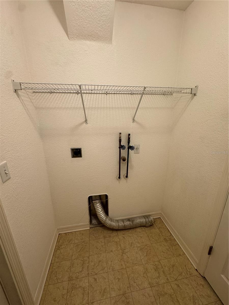 Image 6 of 21 For 10194 Tramore Avenue A