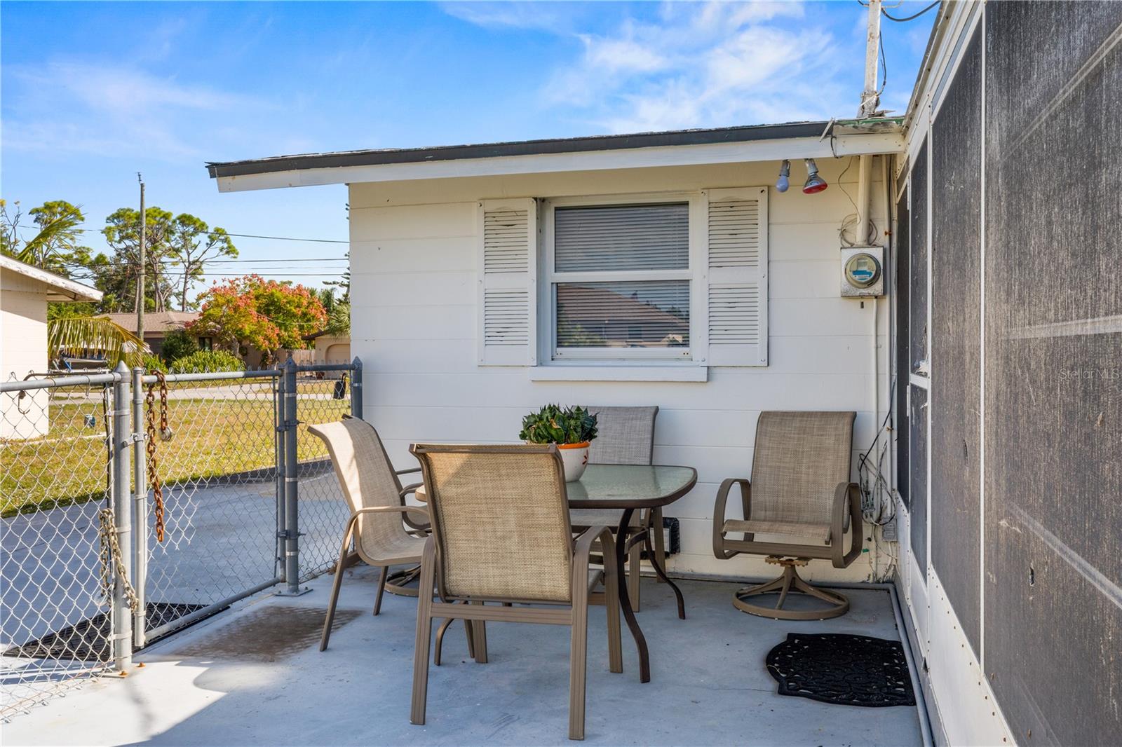 Image 24 of 33 For 2106 Mississippi Avenue