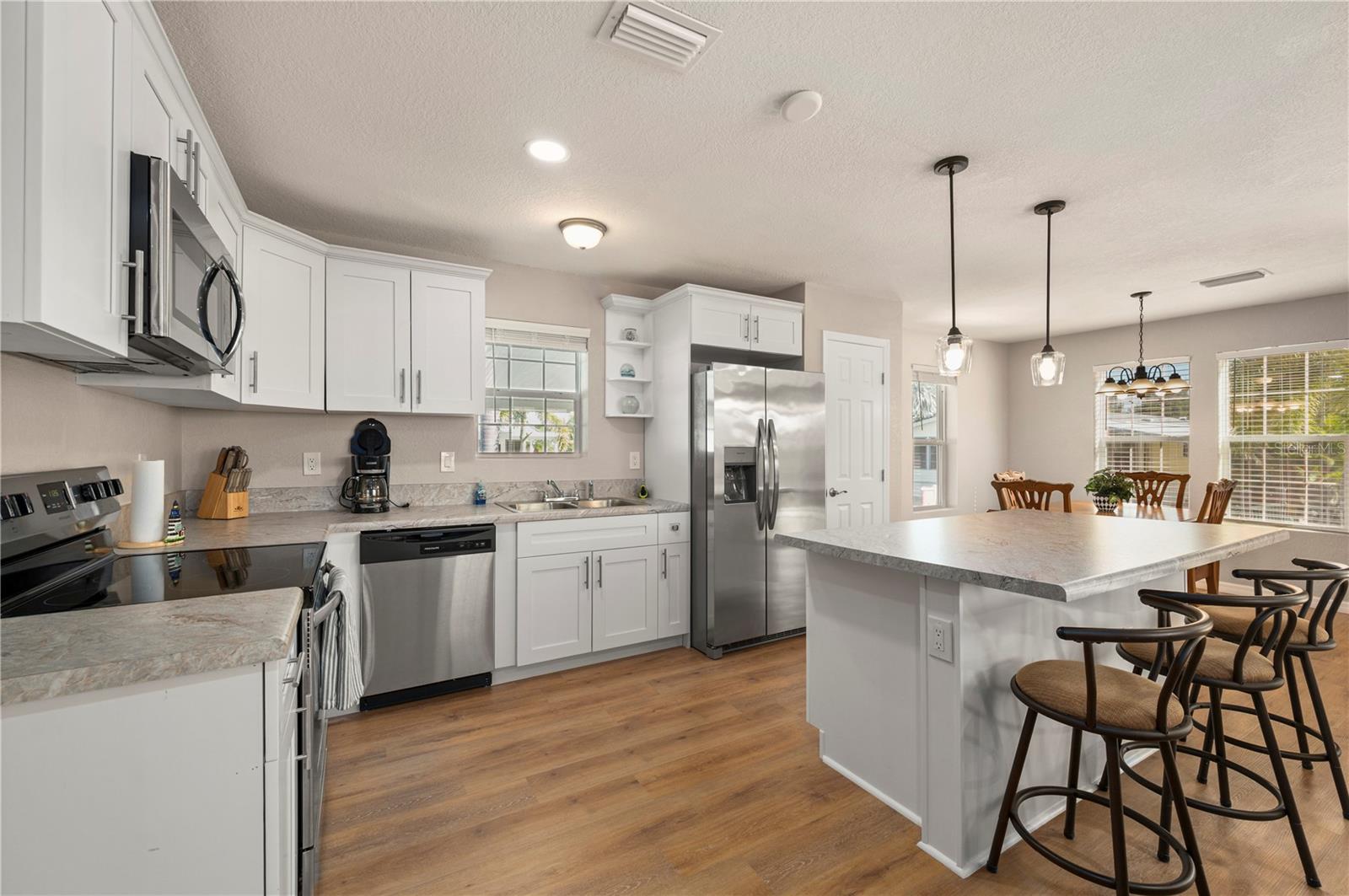 Image 25 of 61 For 24437 Harborview Road 51