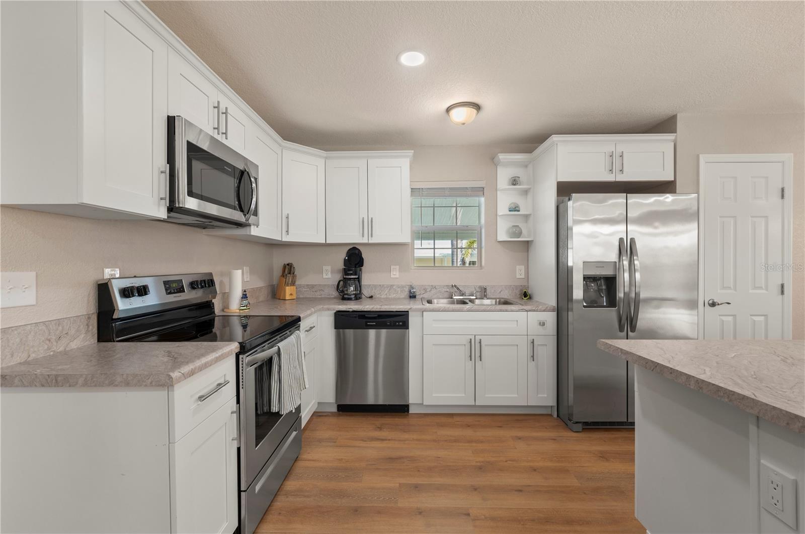 Image 26 of 61 For 24437 Harborview Road 51