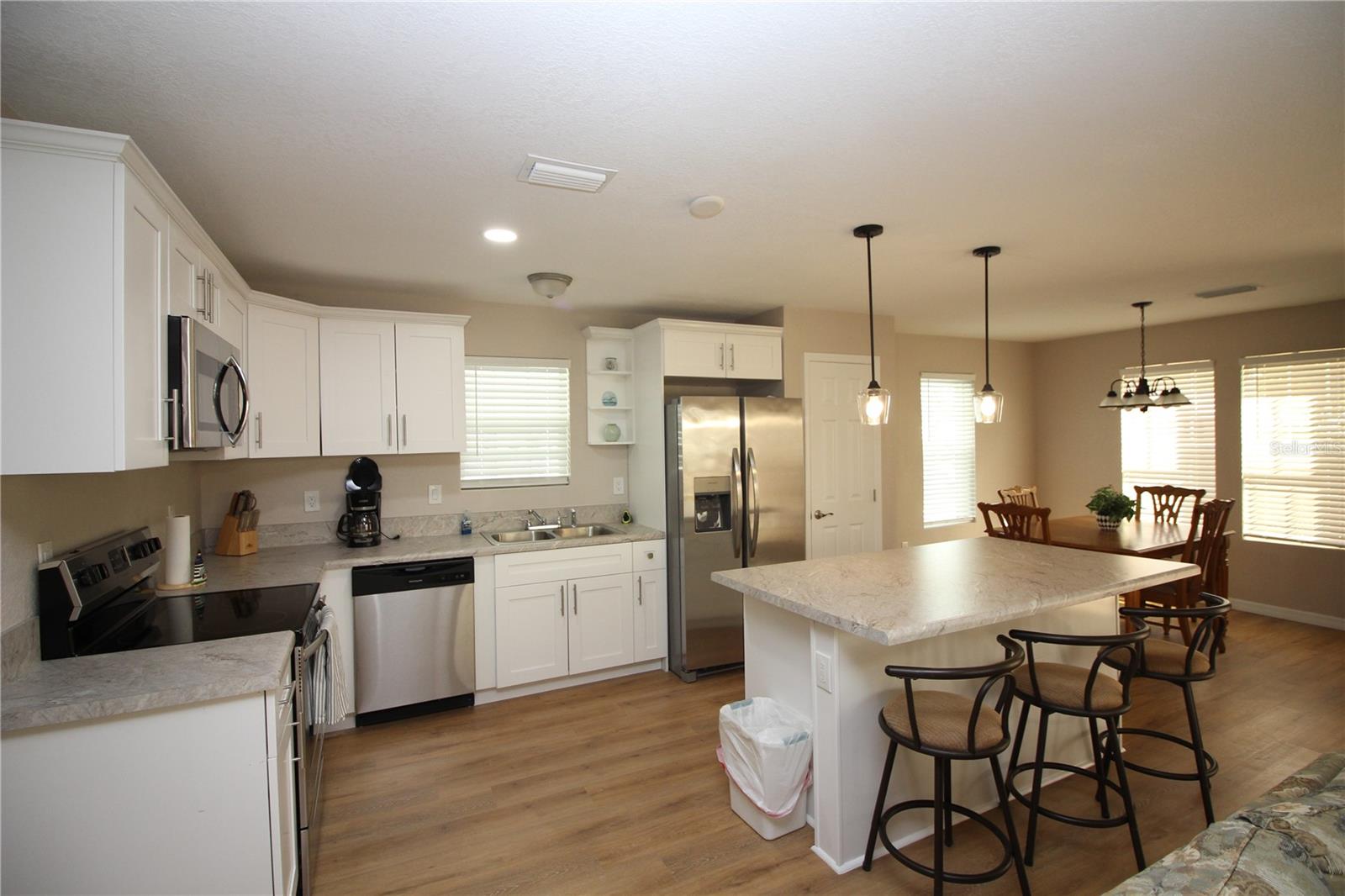 Image 3 of 12 For 24437 Harborview Road 51