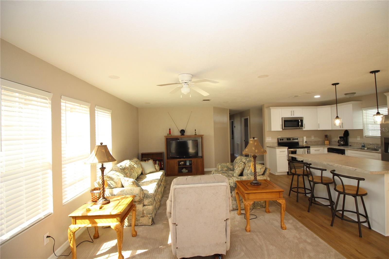 Image 5 of 12 For 24437 Harborview Road 51