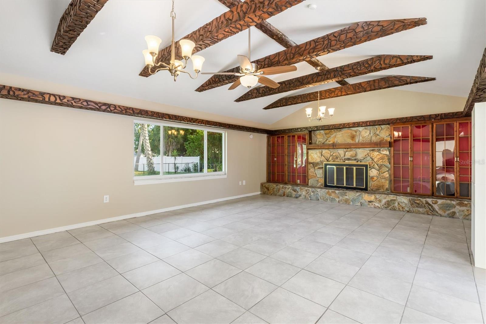 Image 14 of 41 For 20252 Navajo Lane