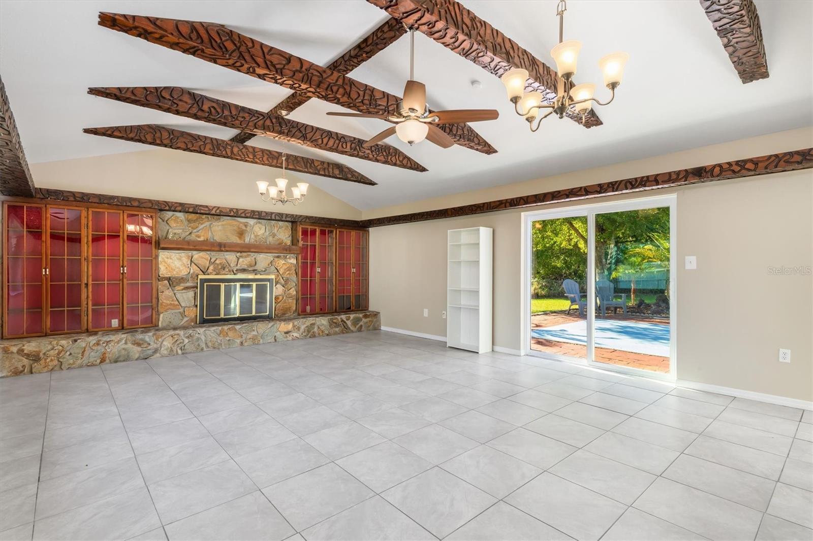 Image 17 of 41 For 20252 Navajo Lane