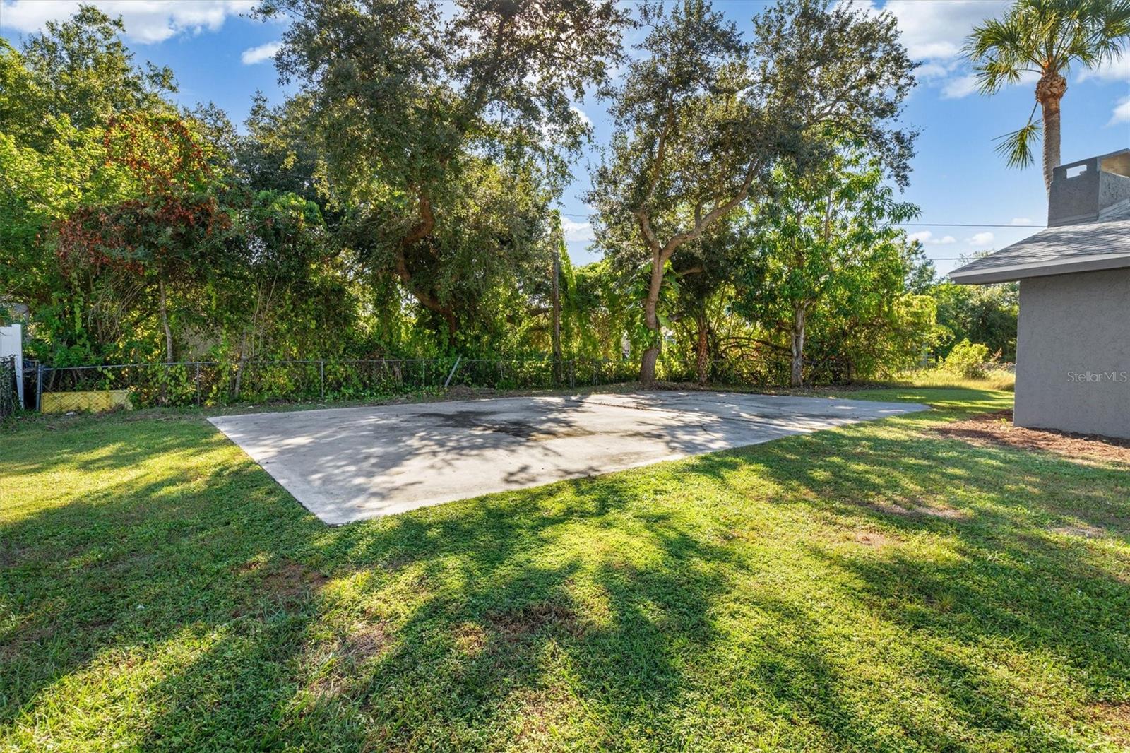 Image 32 of 41 For 20252 Navajo Lane