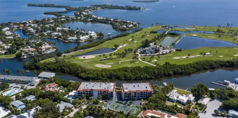 Image 38 of 41 For 20252 Navajo Lane