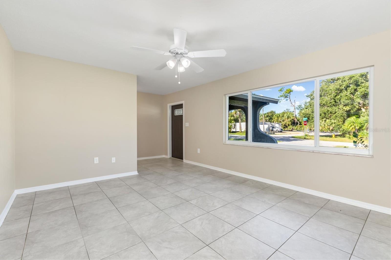 Image 6 of 41 For 20252 Navajo Lane