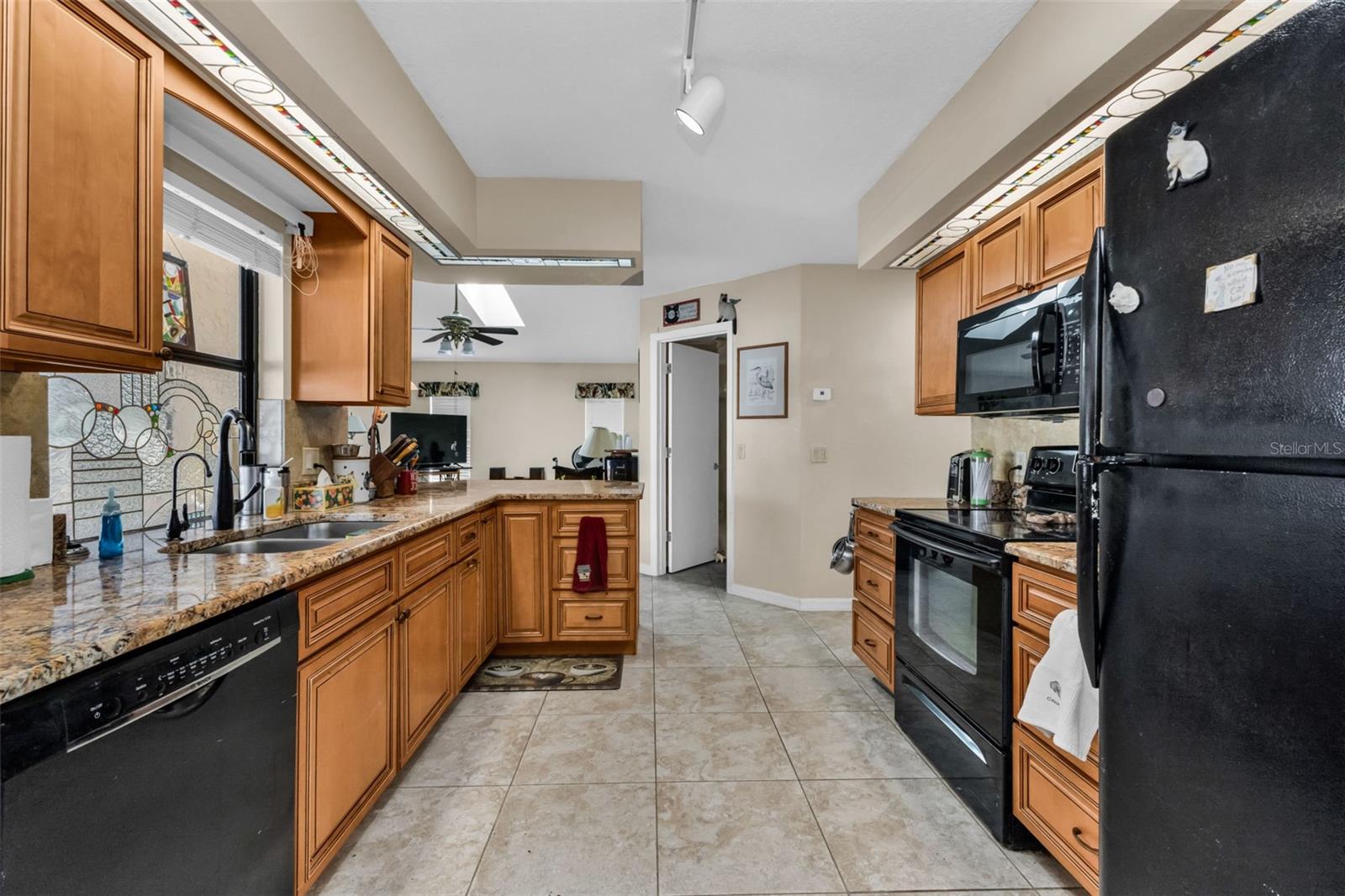 Image 17 of 42 For 15240 Buswell Avenue