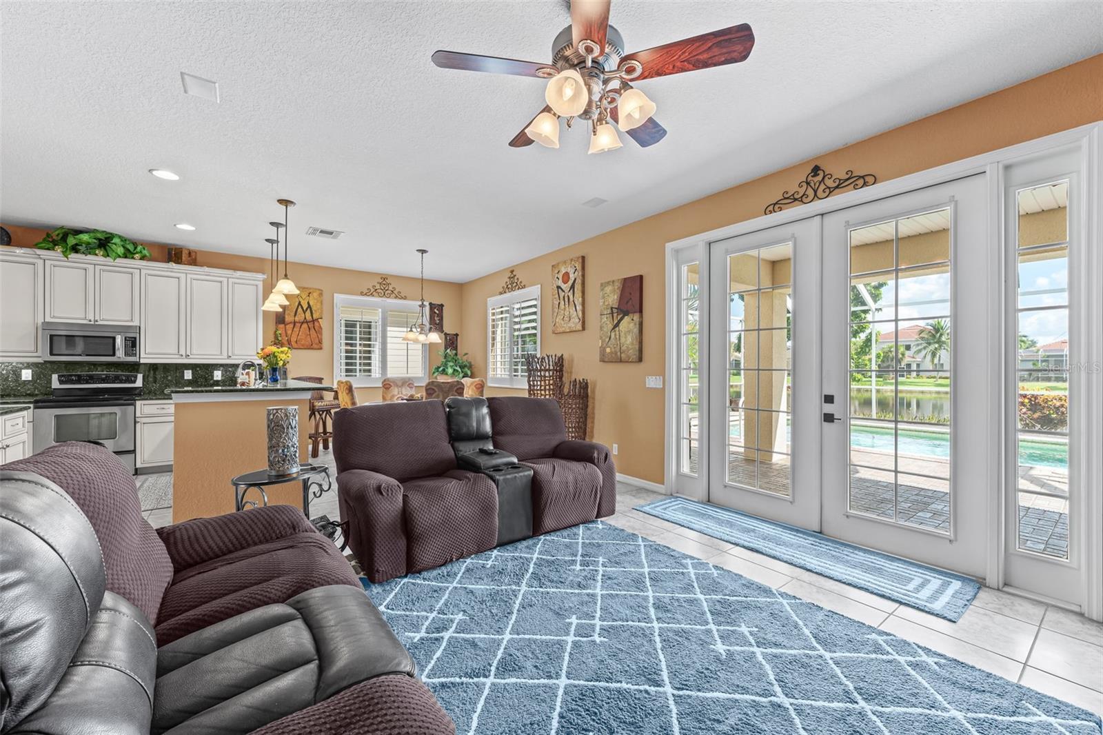 Image 13 of 48 For 15489 Laguna Hills Drive