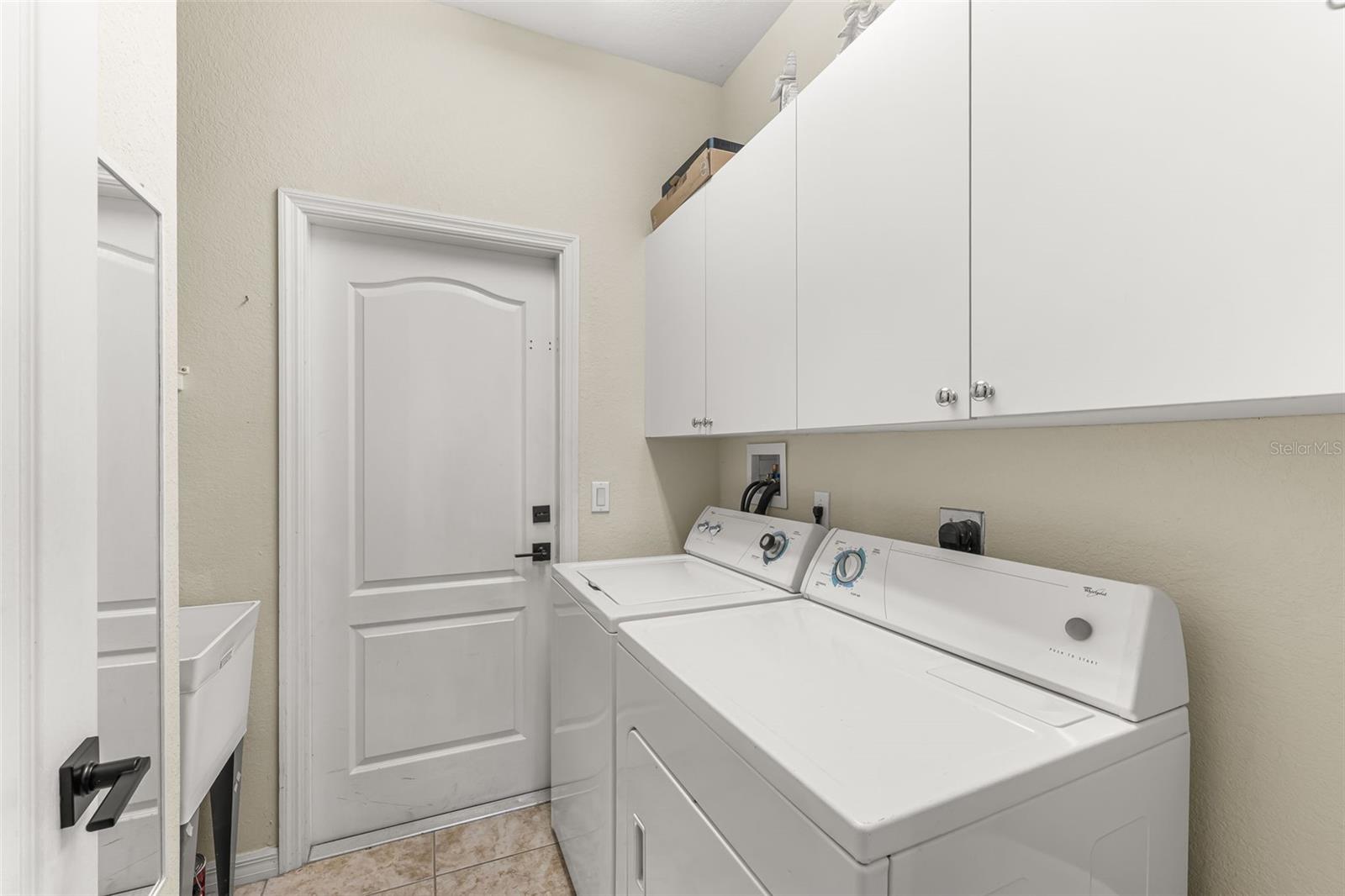 Image 19 of 48 For 15489 Laguna Hills Drive