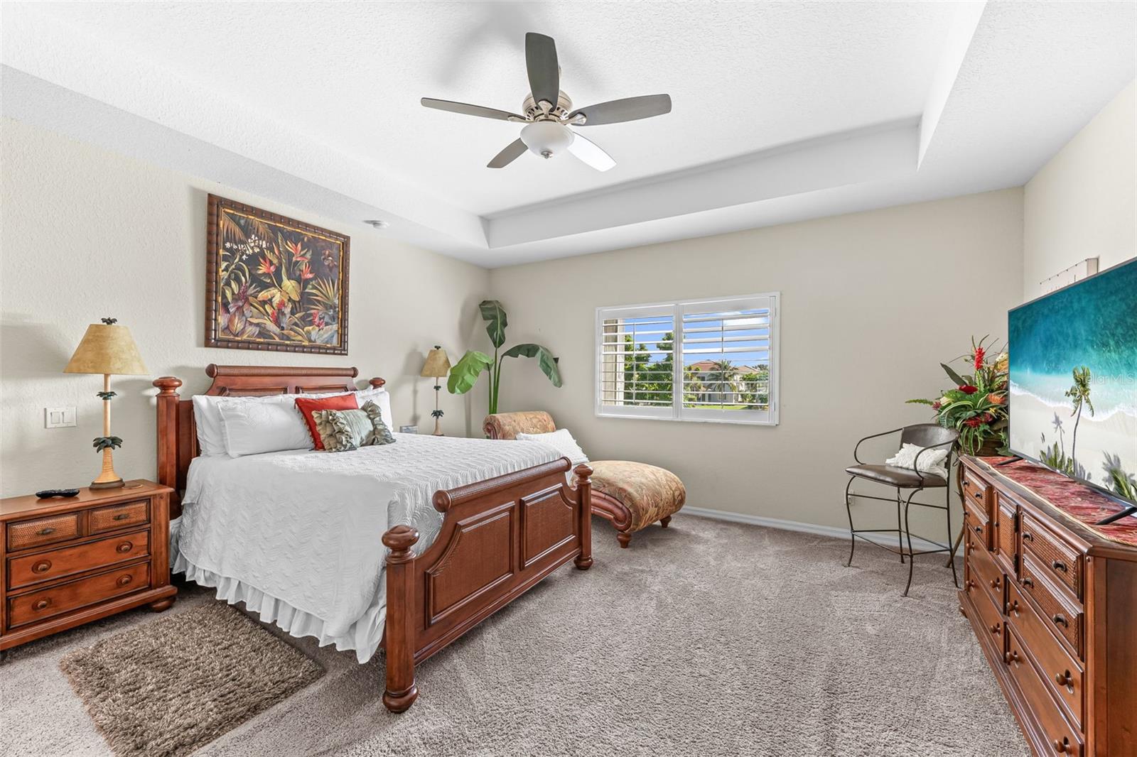 Image 22 of 48 For 15489 Laguna Hills Drive