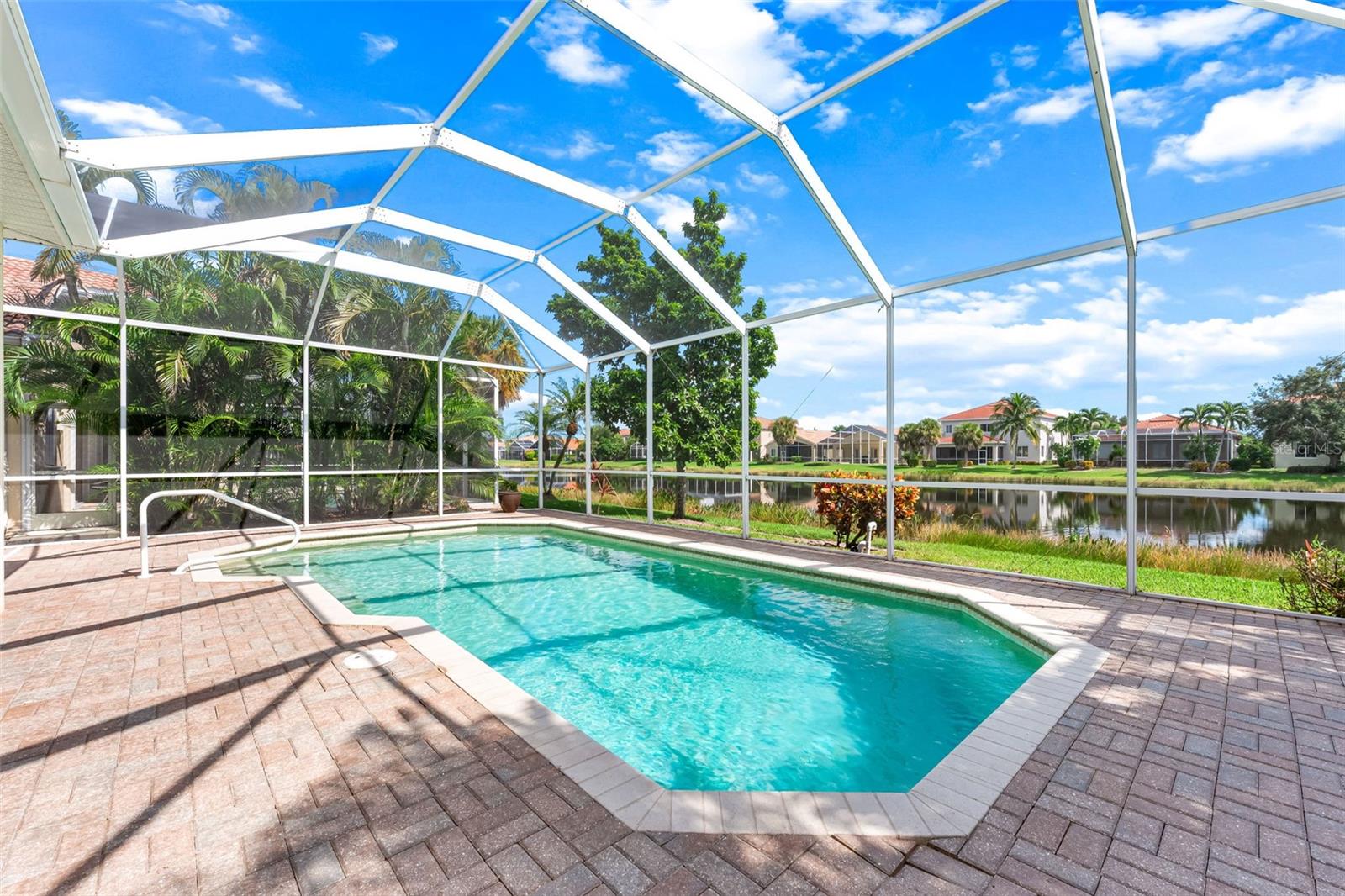 Image 34 of 48 For 15489 Laguna Hills Drive