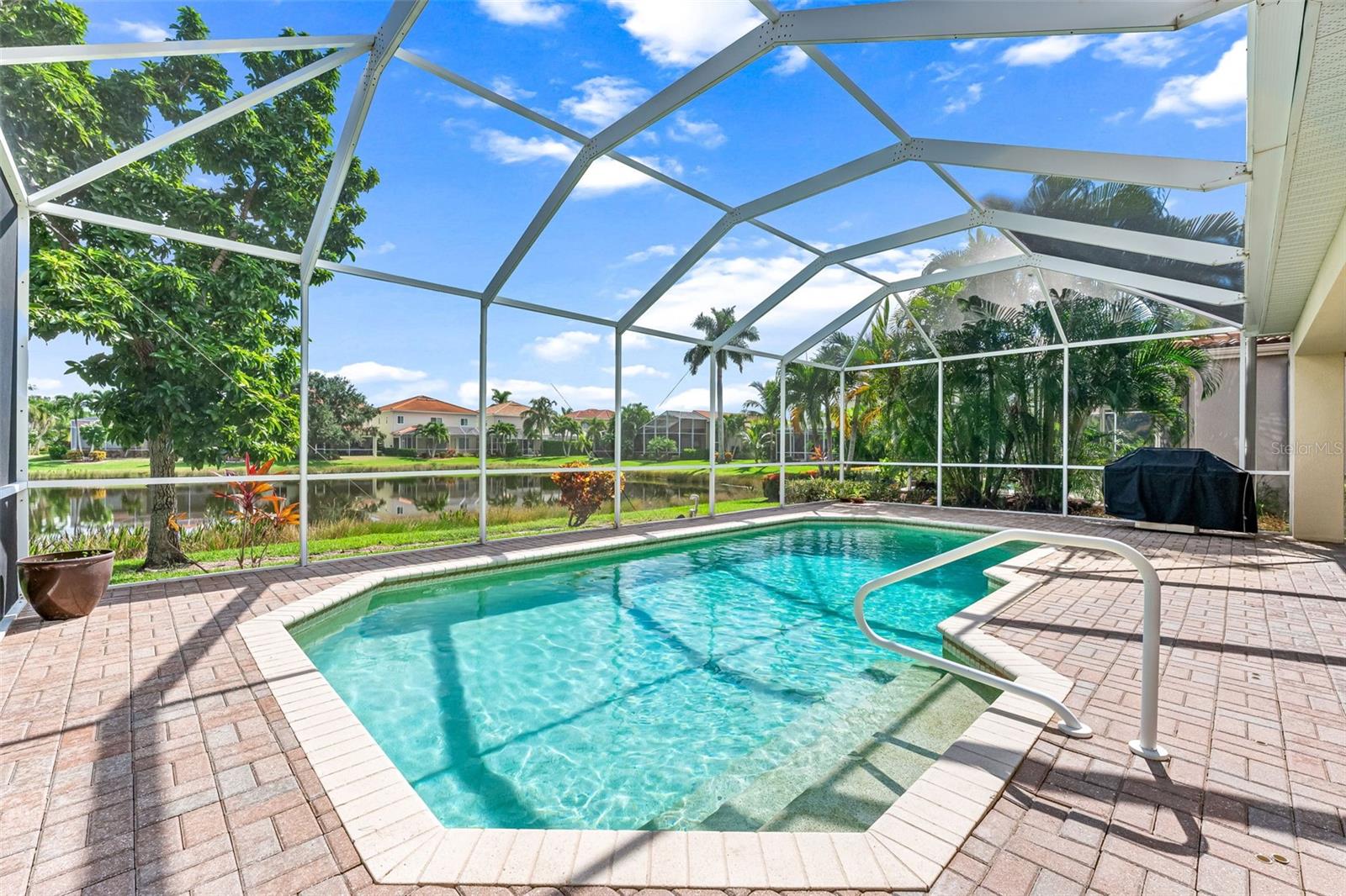 Image 35 of 48 For 15489 Laguna Hills Drive