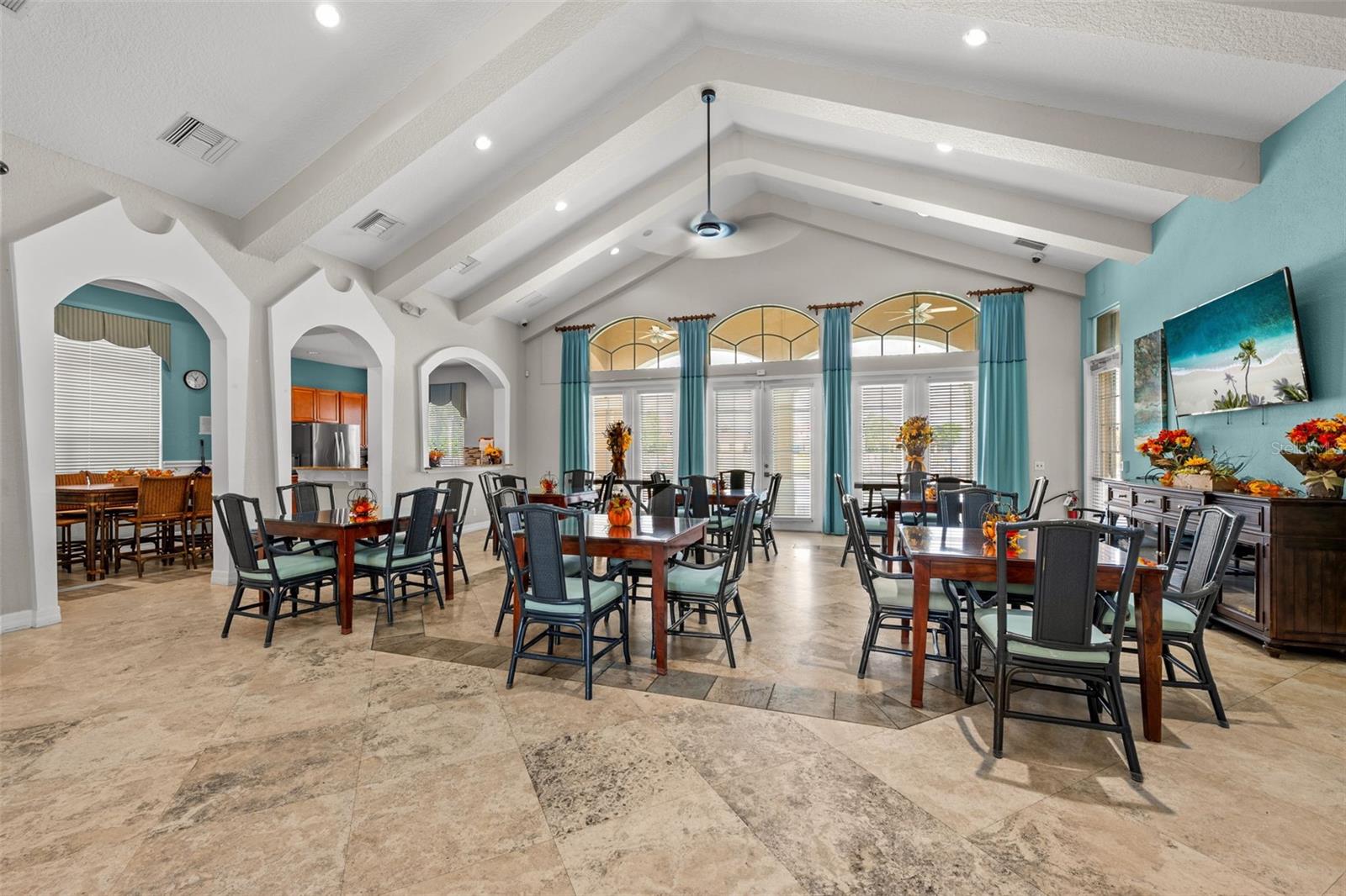 Image 40 of 48 For 15489 Laguna Hills Drive