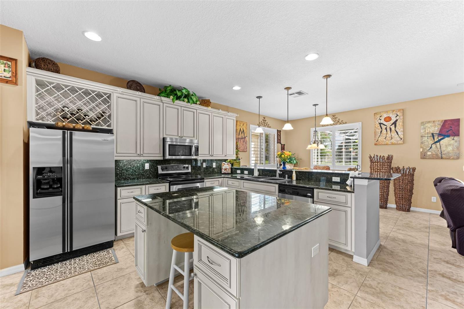 Image 7 of 48 For 15489 Laguna Hills Drive