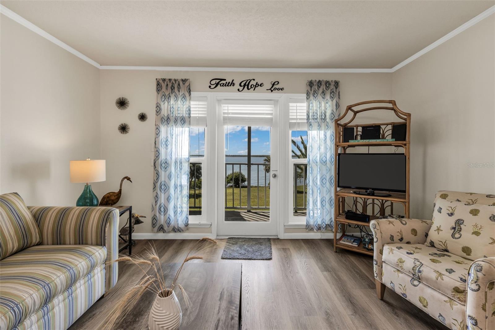 Image 15 of 43 For 4410 Warren Avenue 217