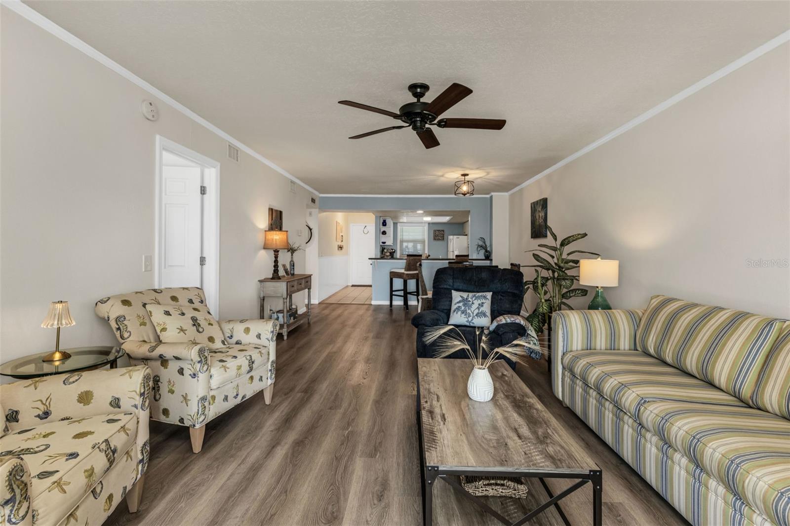 Image 16 of 43 For 4410 Warren Avenue 217