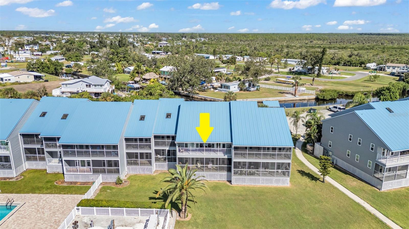 Image 2 of 43 For 4410 Warren Avenue 217