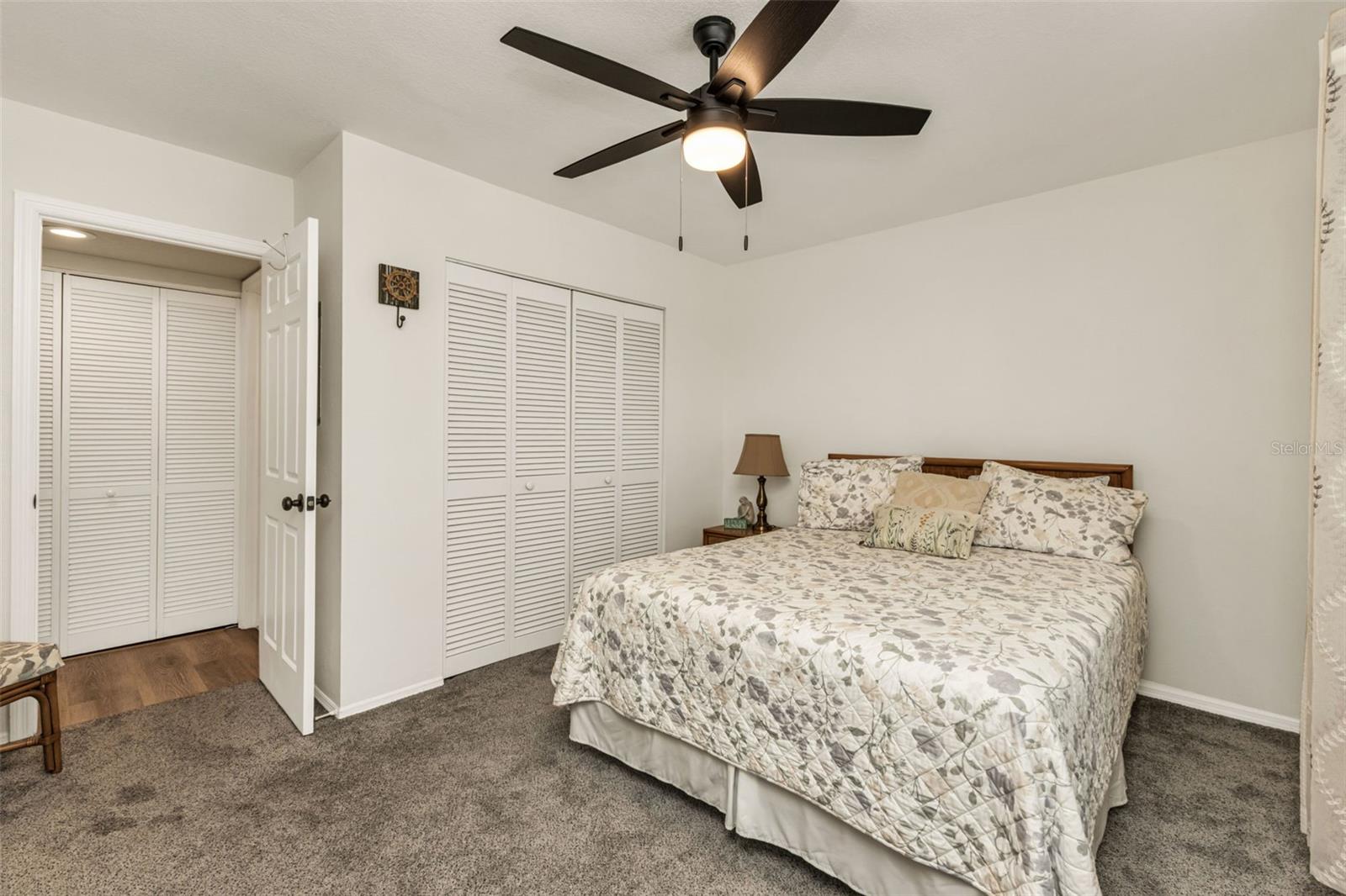 Image 23 of 43 For 4410 Warren Avenue 217