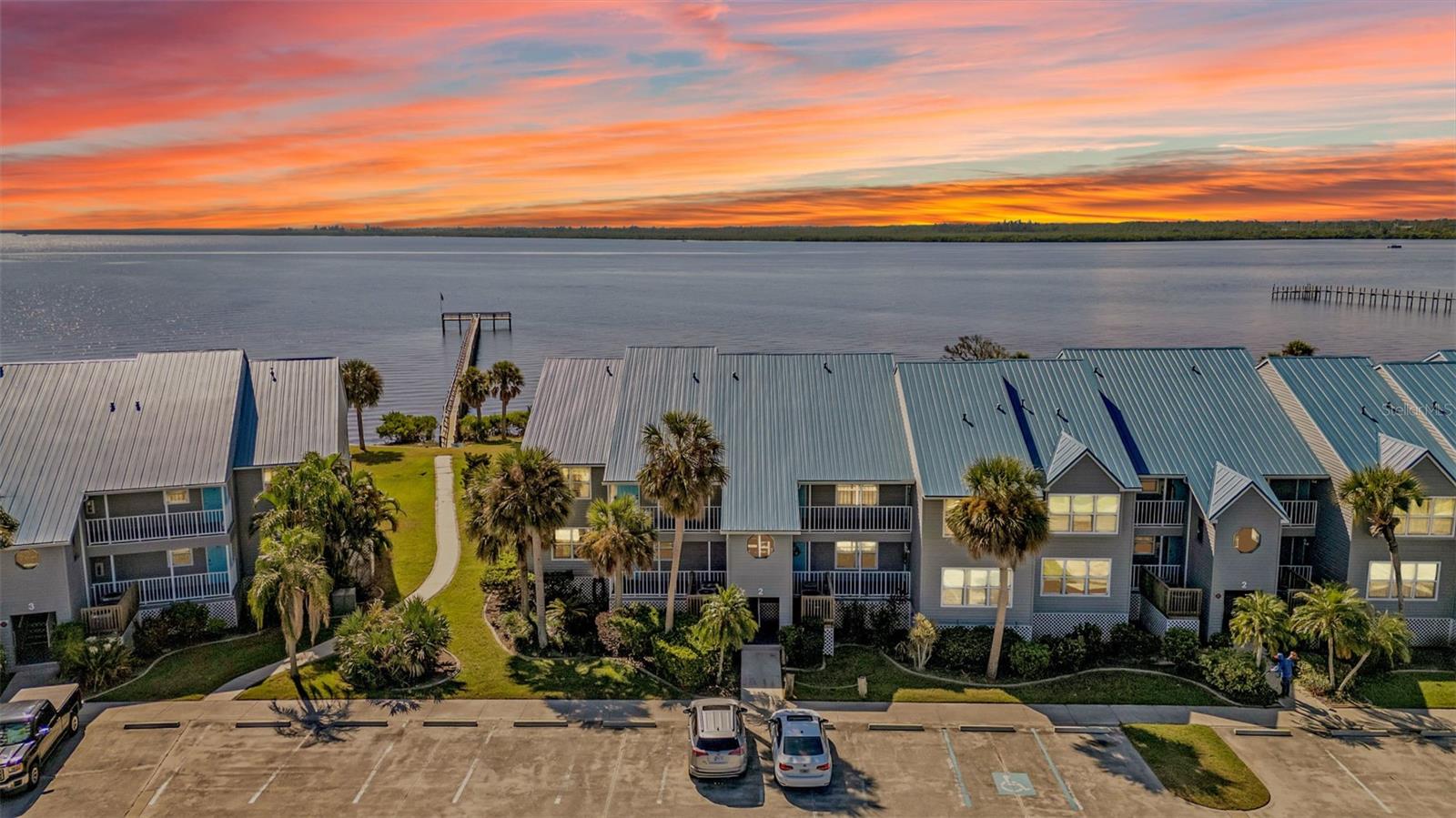 Image 31 of 43 For 4410 Warren Avenue 217