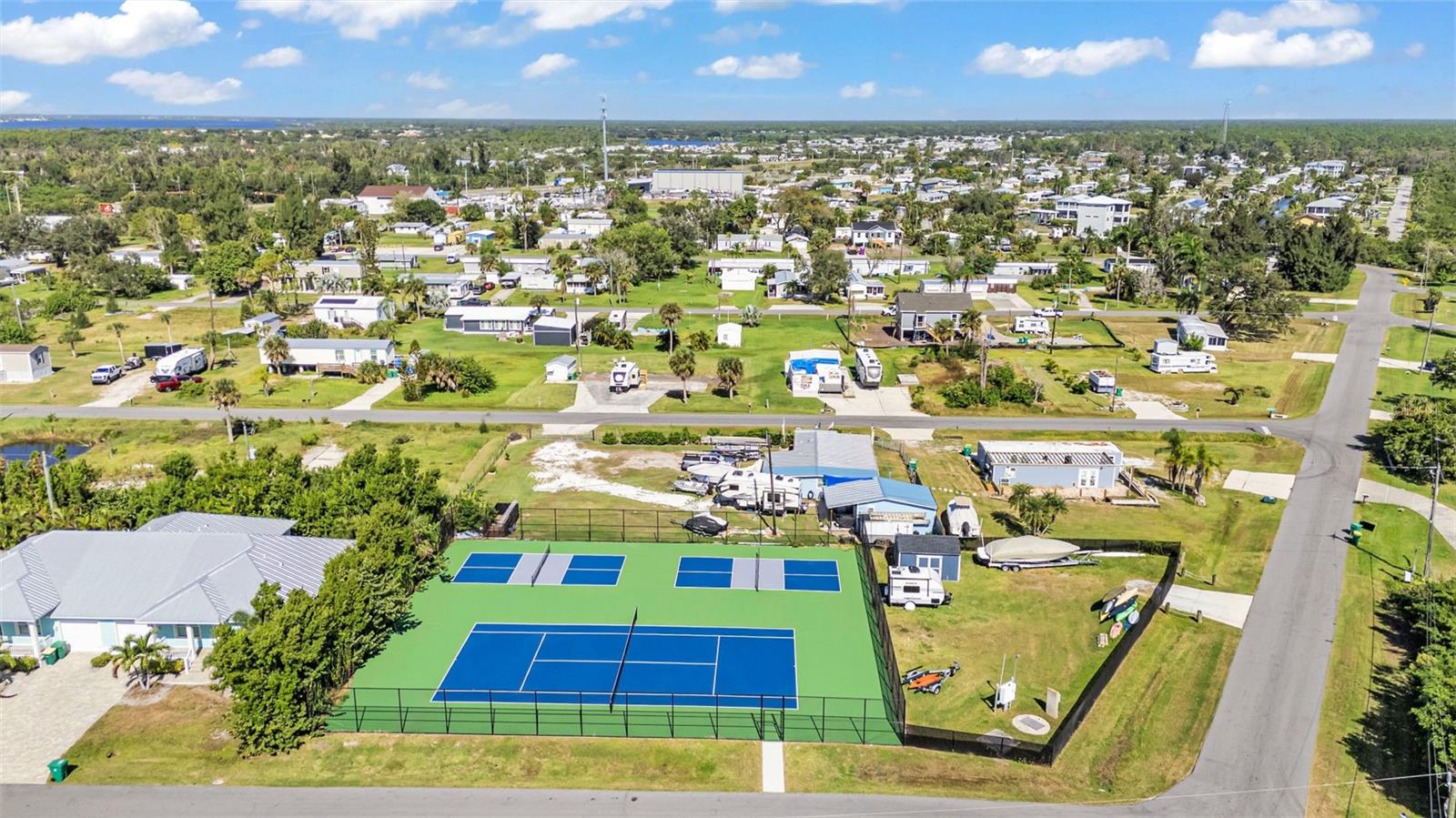 Image 41 of 43 For 4410 Warren Avenue 217