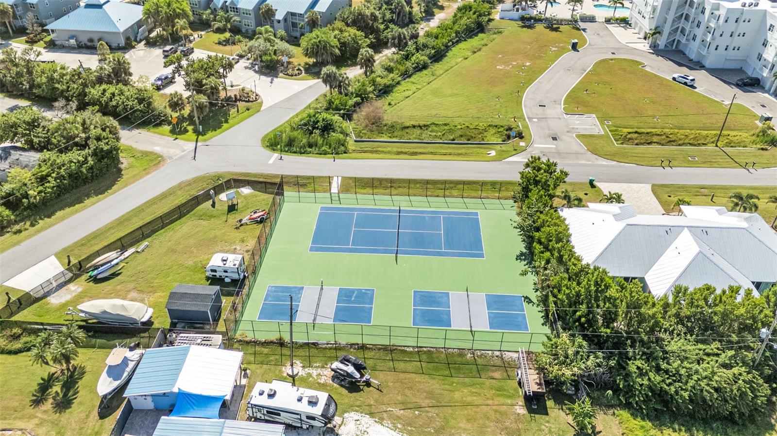 Image 42 of 43 For 4410 Warren Avenue 217