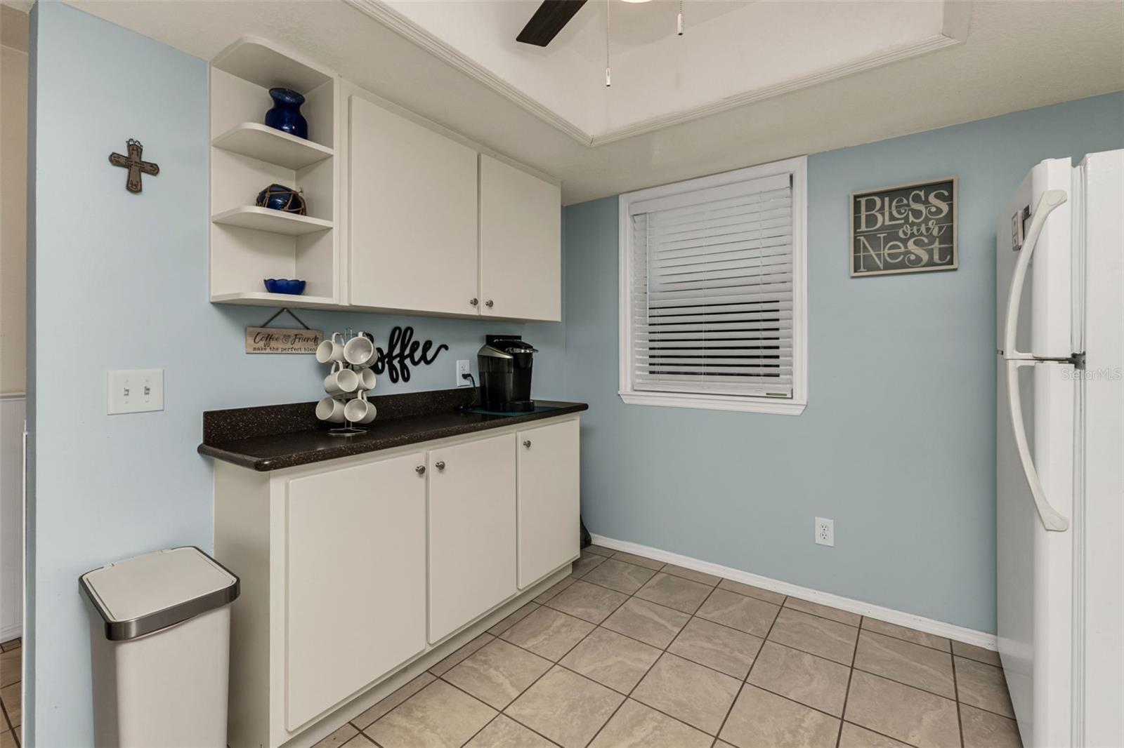 Image 8 of 43 For 4410 Warren Avenue 217