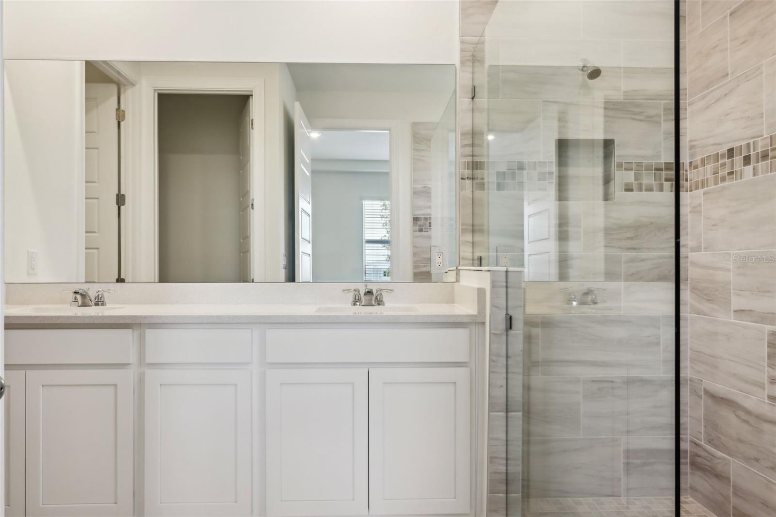 Image 7 of 24 For 16504 Seven Lakes Avenue