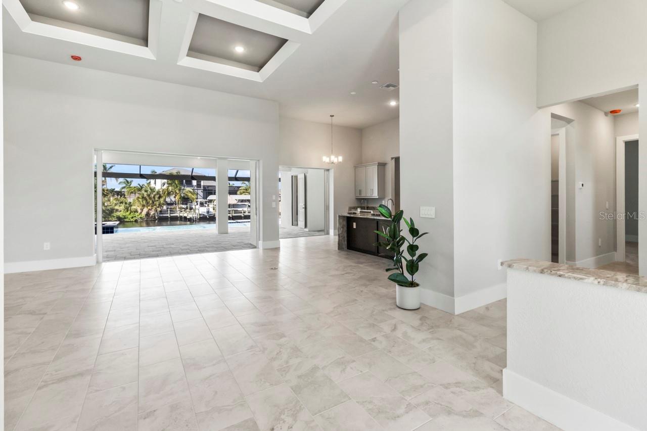 Image 17 of 61 For 2526 25th Avenue