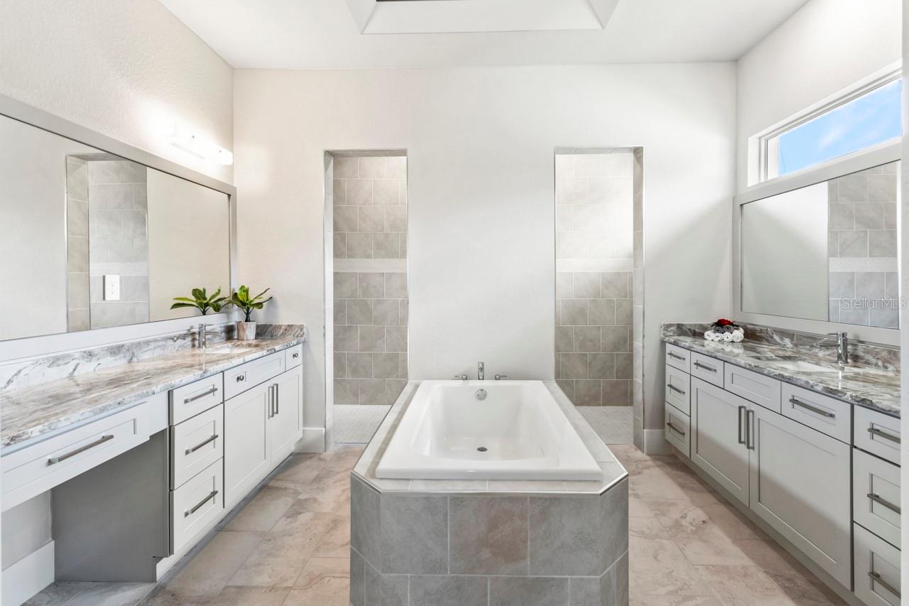 Image 27 of 61 For 2526 25th Avenue