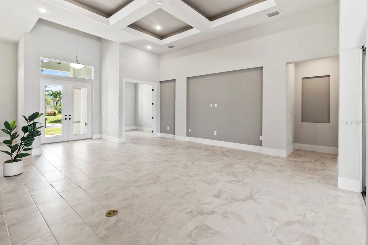 Image 31 of 61 For 2526 25th Avenue