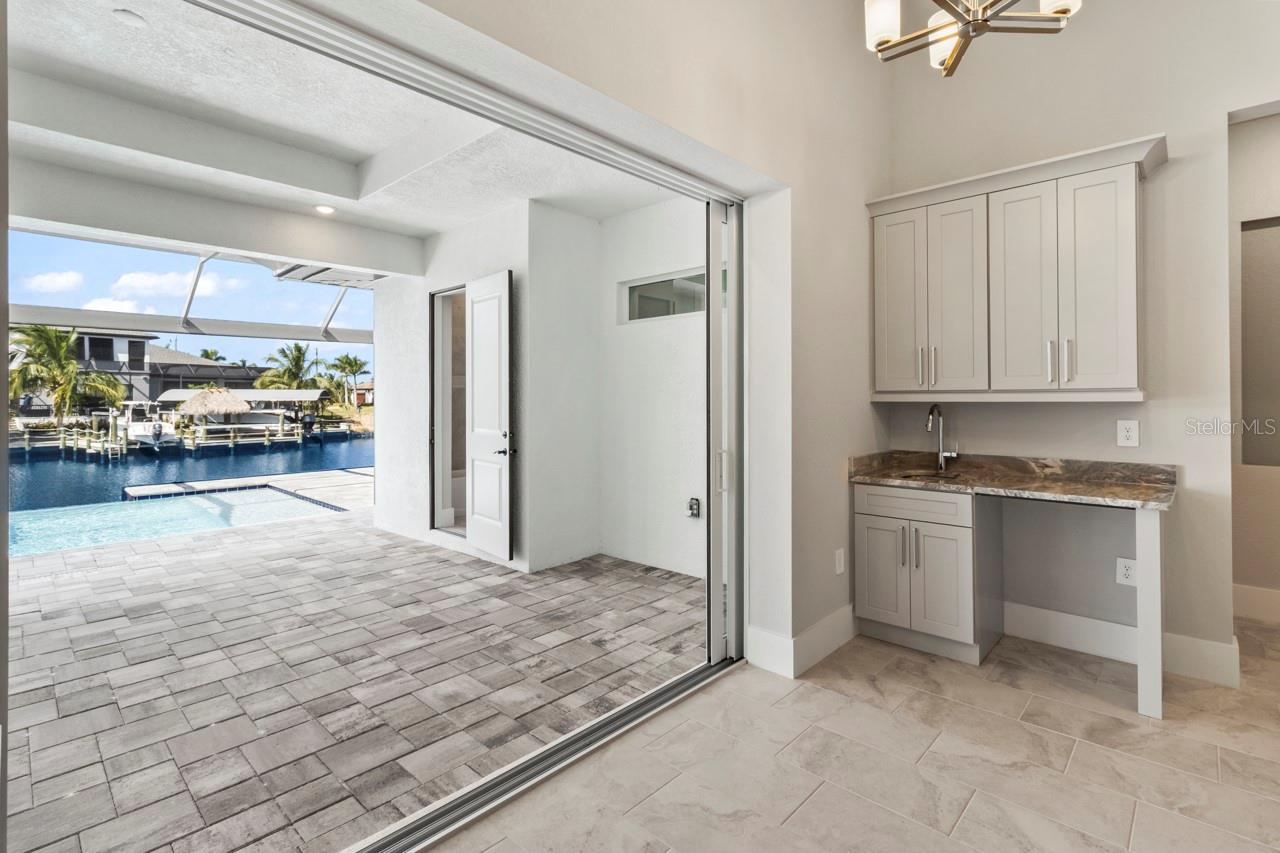 Image 34 of 61 For 2526 25th Avenue