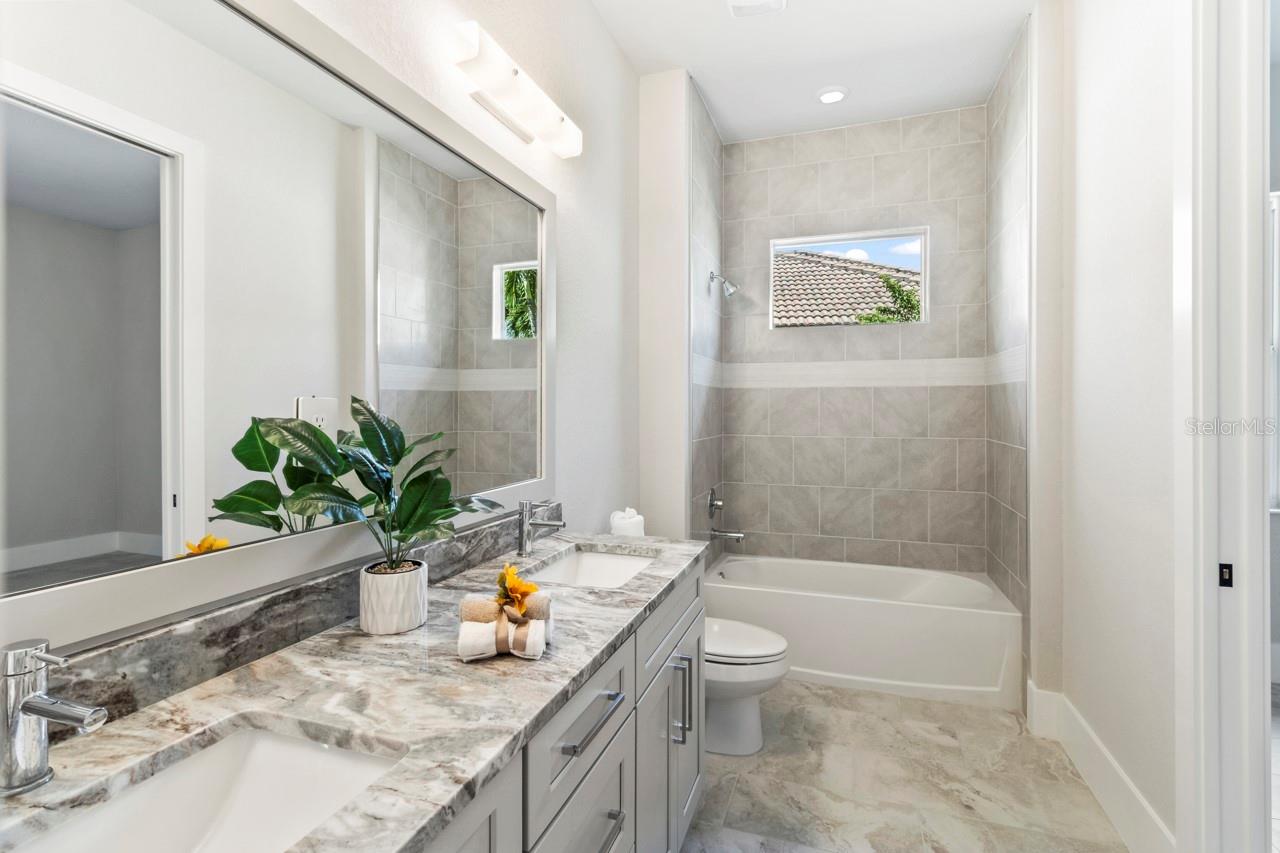 Image 42 of 61 For 2526 25th Avenue