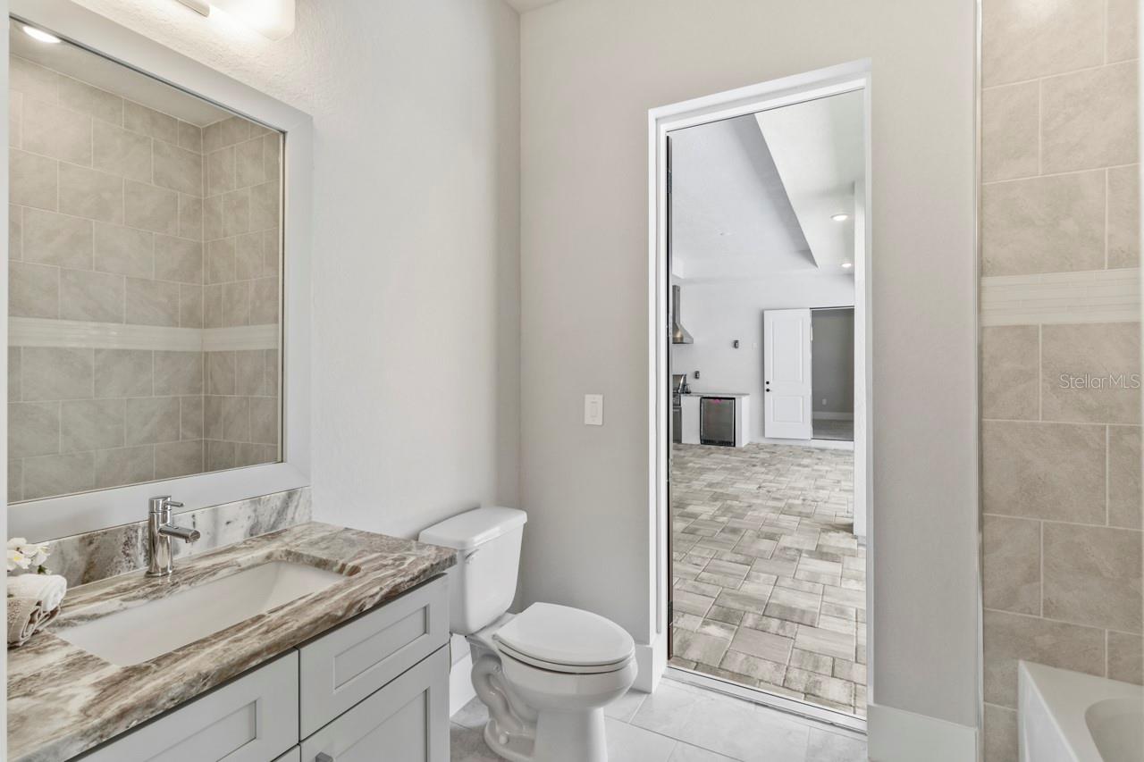 Image 55 of 61 For 2526 25th Avenue