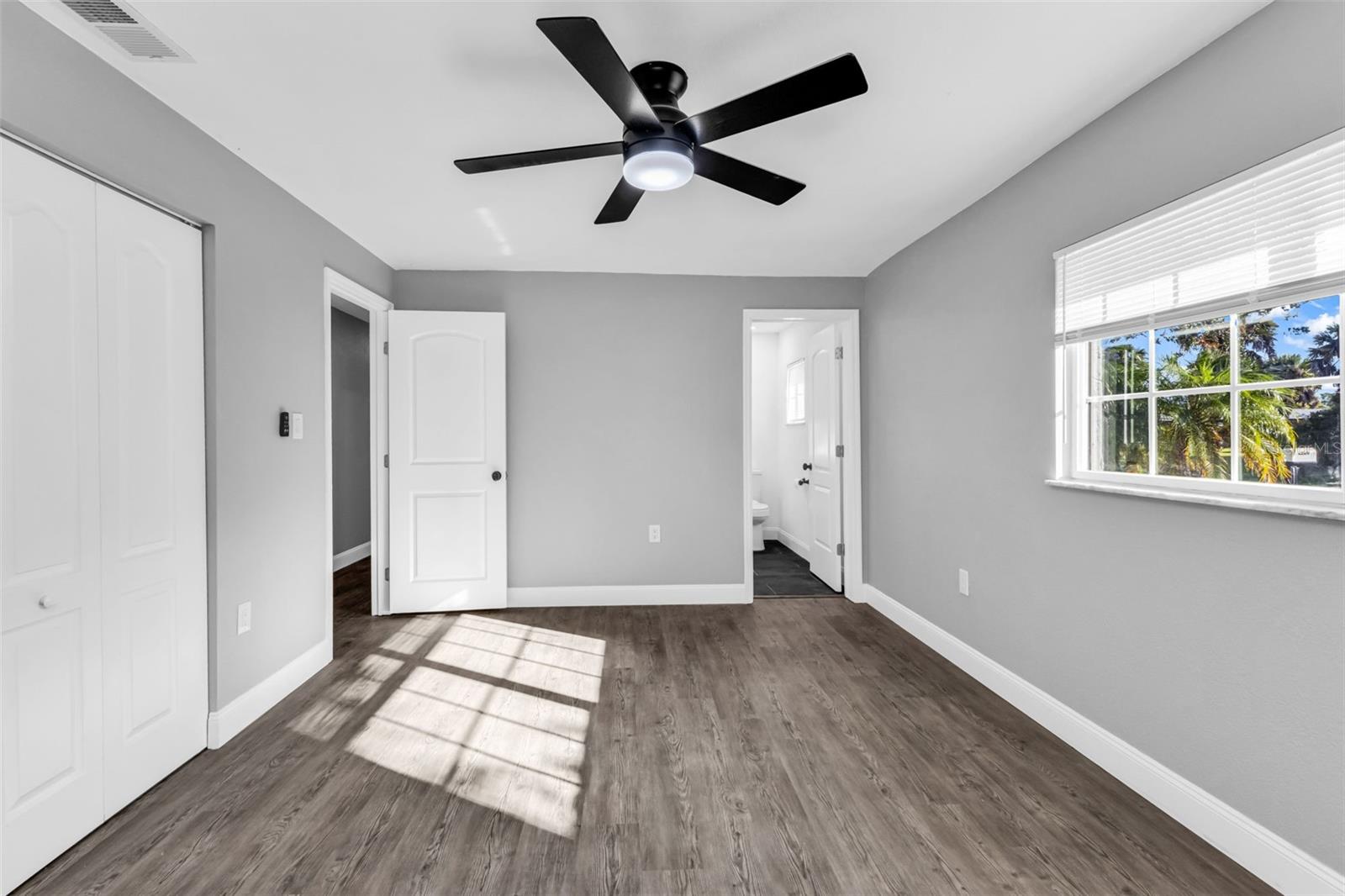 Image 28 of 46 For 2209 Cypress Street