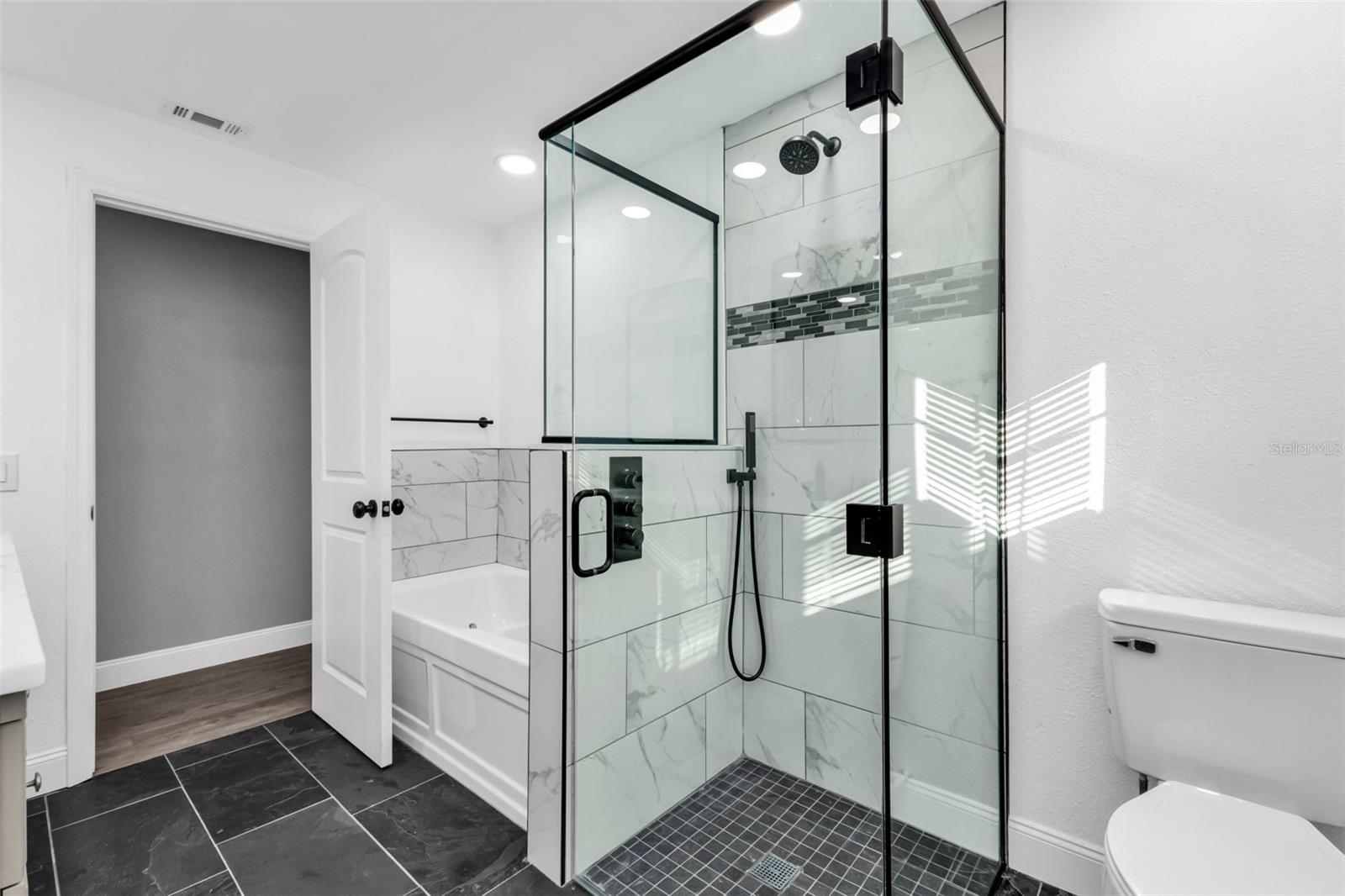 Image 33 of 46 For 2209 Cypress Street