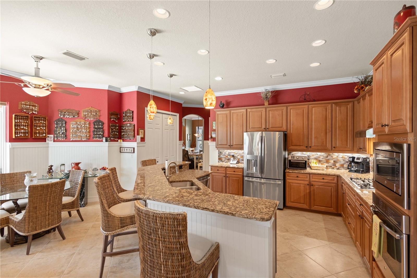 Image 14 of 62 For 5428 Royal Poinciana Way