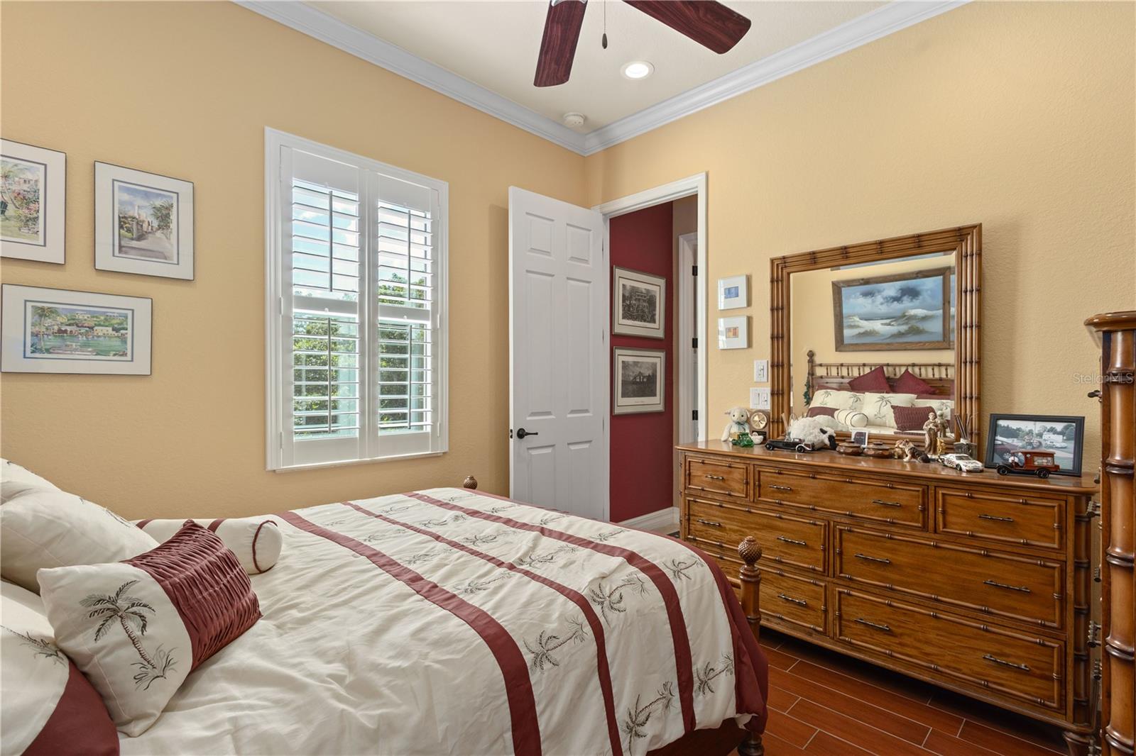 Image 24 of 62 For 5428 Royal Poinciana Way