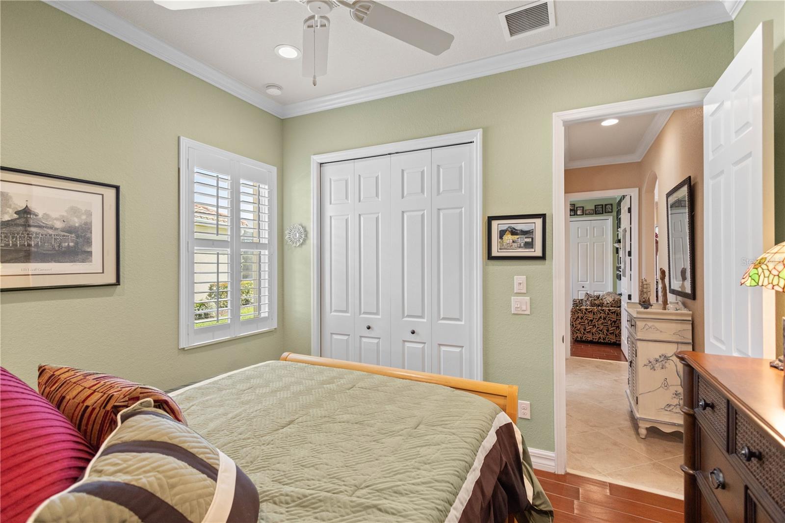 Image 26 of 62 For 5428 Royal Poinciana Way