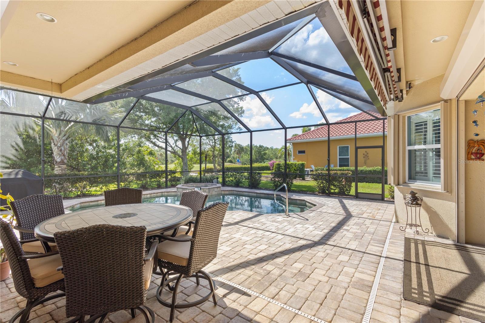 Image 33 of 62 For 5428 Royal Poinciana Way