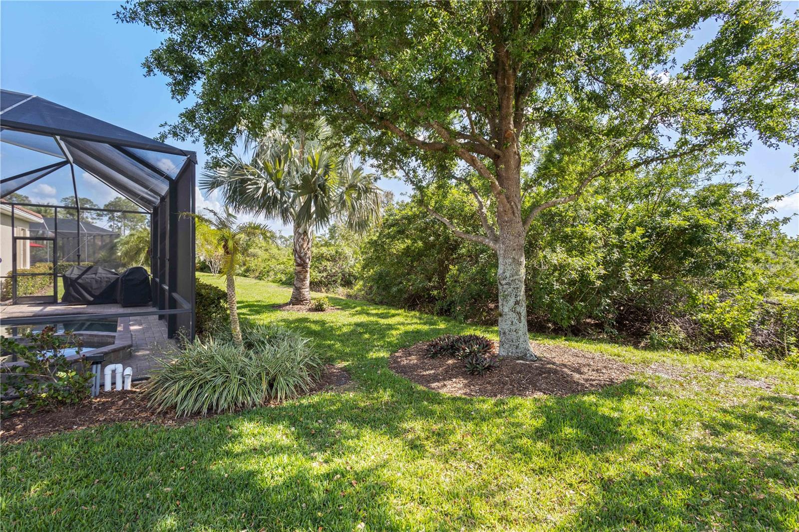 Image 36 of 62 For 5428 Royal Poinciana Way