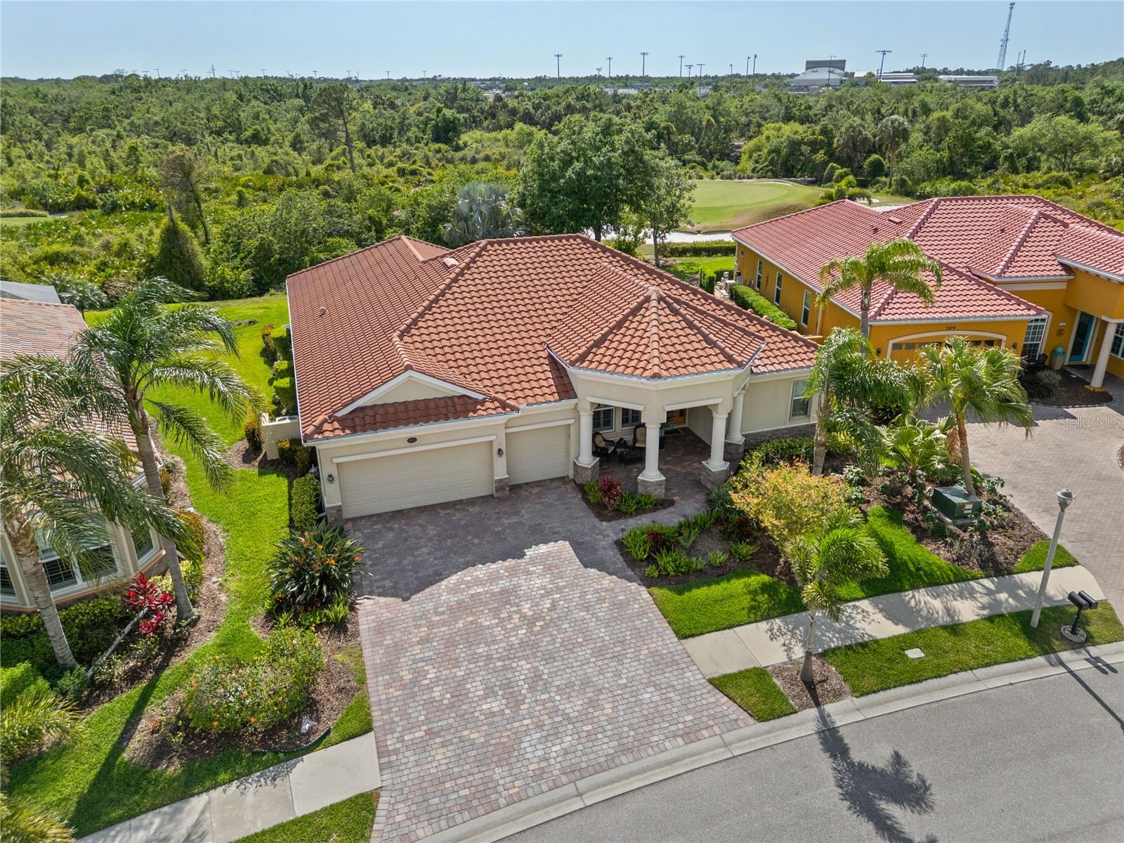 Image 40 of 62 For 5428 Royal Poinciana Way