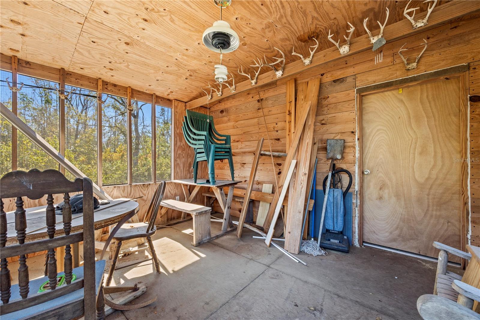 Image 10 of 34 For 8970 Tower Road