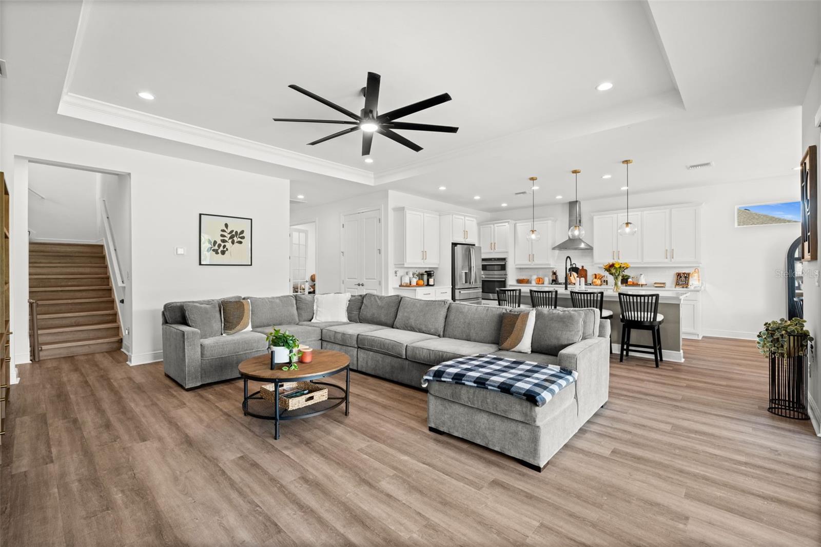 Image 16 of 67 For 44766 Kelsa Anne Loop