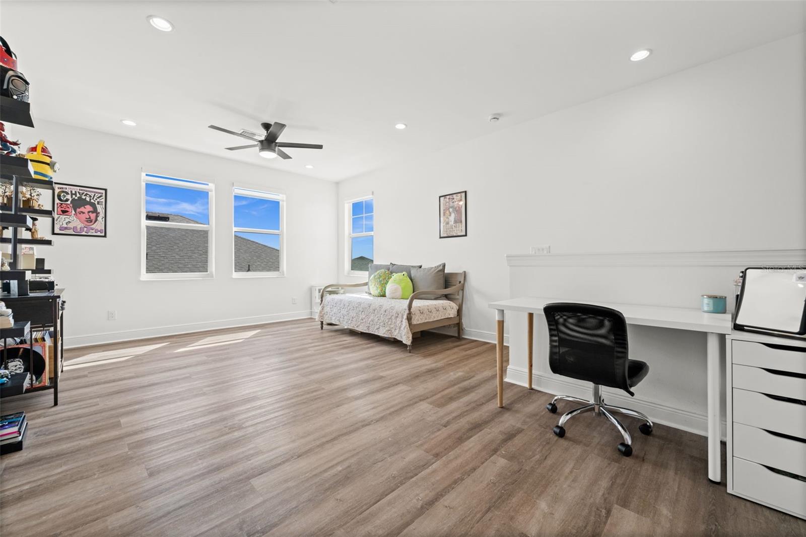 Image 34 of 67 For 44766 Kelsa Anne Loop