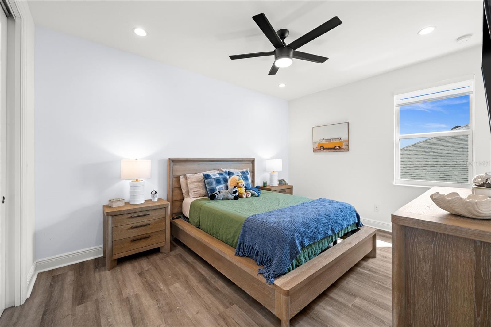 Image 35 of 67 For 44766 Kelsa Anne Loop