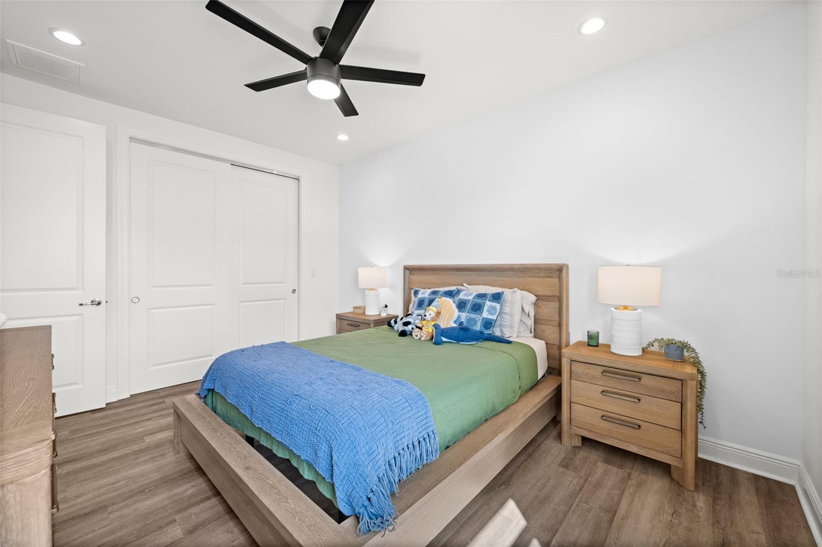 Image 37 of 67 For 44766 Kelsa Anne Loop