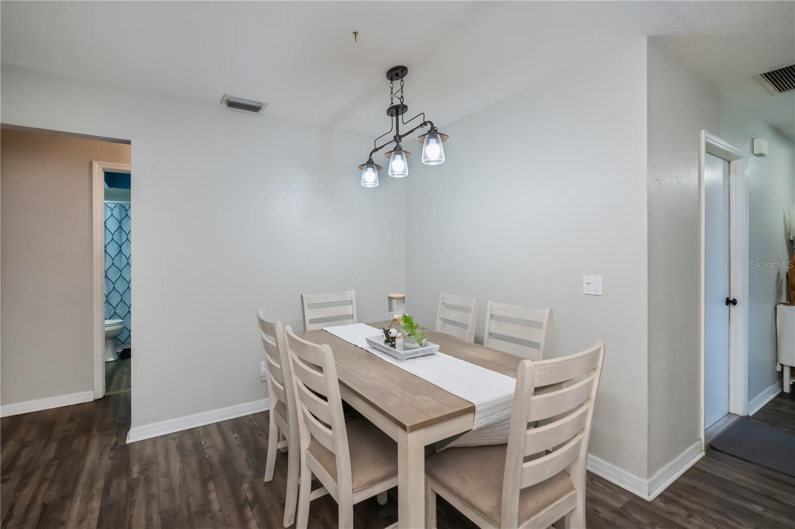 Image 13 of 63 For 18530 Hottelet Circle